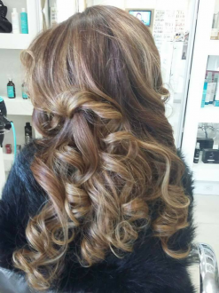 Divas Studio Hair -